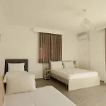 Dodaj *