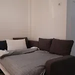 Dodaj *